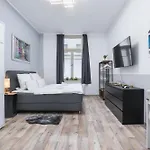 דירה Tolles Design, Hochwertig, Vollausstattung, 3 Zimmer, Grosses Bad & Gaeste-wc, Grosse Kueche, 3 X Smart Tv, 11 Min Zum Hbf *