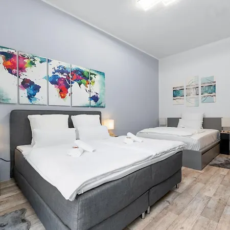 Tolles Design, Hochwertig, Vollausstattung, 3 Zimmer, Großes Bad&gäste-wc, Große Küche, 3 X Smart Tv, 11 Min Zum Hbf