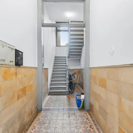 Apartmán Tolles Design, Hochwertig, Vollausstattung, 3 Zimmer, Grosses Bad & Gaeste-wc, Grosse Kueche, 3 X Smart Tv, 11 Min Zum Hbf *