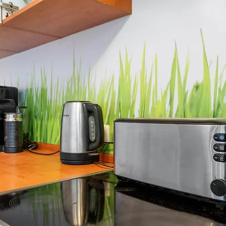 Tolles Design, Hochwertig, Vollausstattung, 3 Zimmer, Großes Bad&gäste-wc, Große Küche, 3 X Smart Tv, 11 Min Zum Hbf Apartamento *