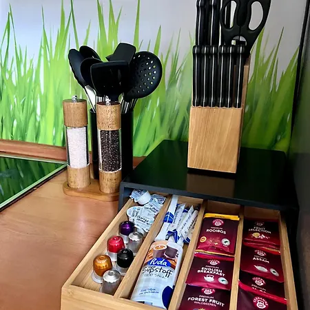 Tolles Design, Hochwertig, Vollausstattung, 3 Zimmer, Großes Bad&gäste-wc, Große Küche, 3 X Smart Tv, 11 Min Zum Hbf *