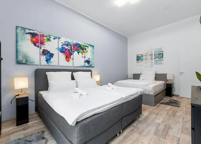 Tolles Design, Hochwertig, Vollausstattung, 3 Zimmer, Grosses Bad & Gaeste-wc, Grosse Kueche, 3 X Smart Tv, 11 Min Zum Hbf