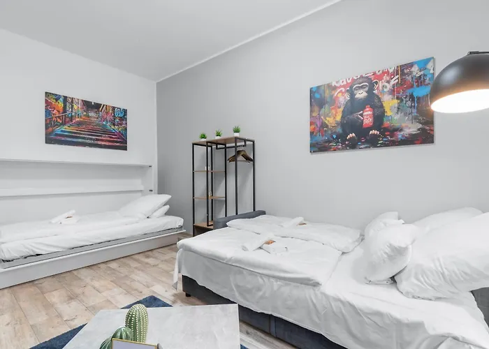 Tolles Design, Hochwertig, Vollausstattung, 3 Zimmer, Grosses Bad & Gaeste-wc, Grosse Kueche, 3 X Smart Tv, 11 Min Zum Hbf *