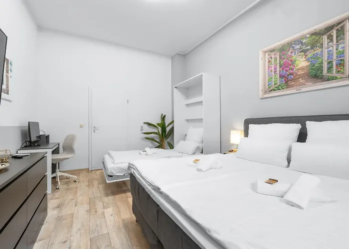 Tolles Design, Hochwertig, Vollausstattung, 3 Zimmer, Grosses Bad & Gaeste-wc, Grosse Kueche, 3 X Smart Tv, 11 Min Zum Hbf