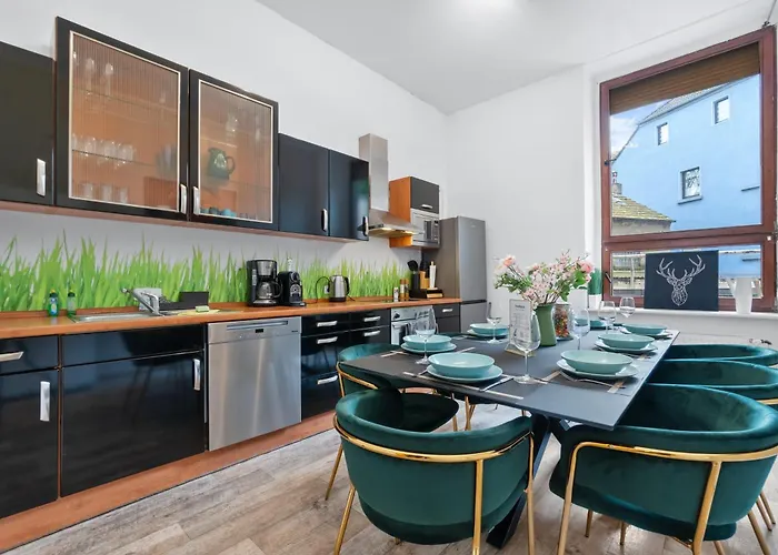 Tolles Design, Hochwertig, Vollausstattung, 3 Zimmer, Grosses Bad & Gaeste-wc, Grosse Kueche, 3 X Smart Tv, 11 Min Zum Hbf Lejlighed Duisburg