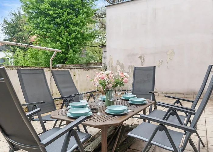 Tolles Design, Hochwertig, Vollausstattung, 3 Zimmer, Grosses Bad & Gaeste-wc, Grosse Kueche, 3 X Smart Tv, 11 Min Zum Hbf Apartamento *